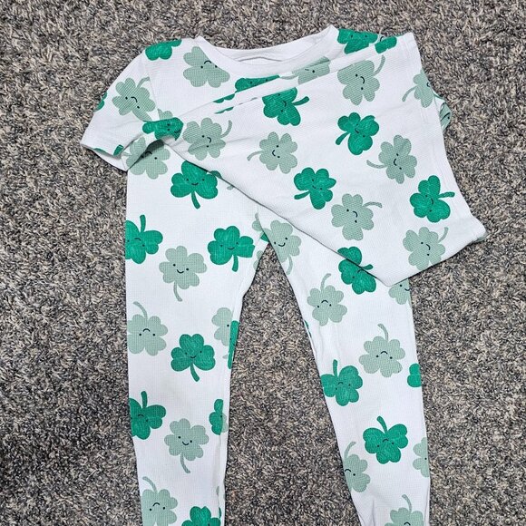 Carters Shamrock Pj's 5t - Picture 2 of 4